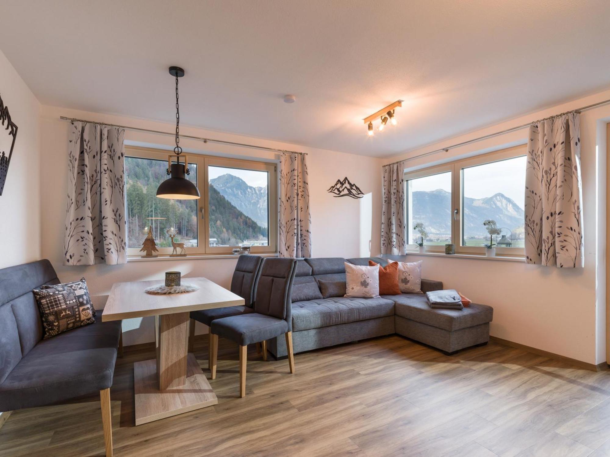 Lodge Schoenfeld Шліттерс Номер фото